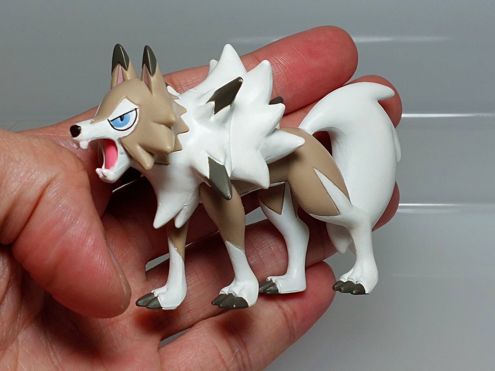 Lycanroc (Midday Midnight Dusk) Pokemon Moncolle Figure Takara Tomy 2.1-2.6in