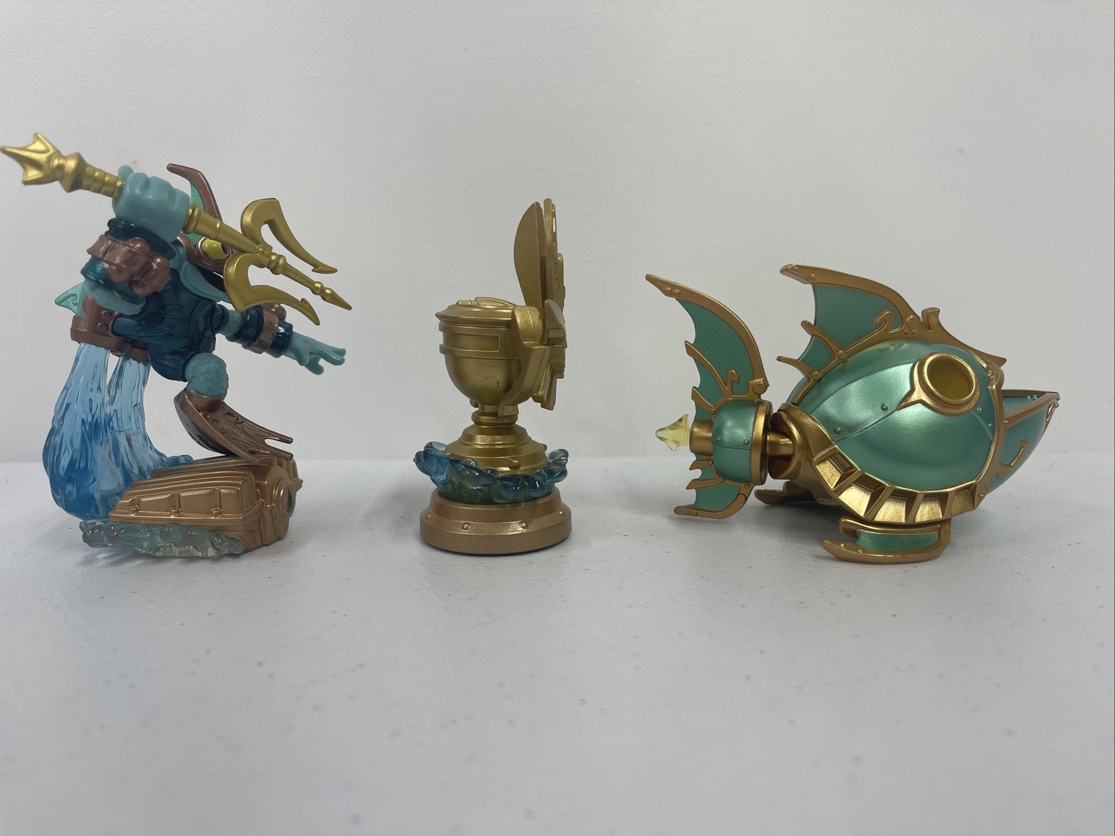 SKYLANDERS SUPERCHARGERS Deep Dive Gill Grunt, Reef Ripper & Trophy Bundle