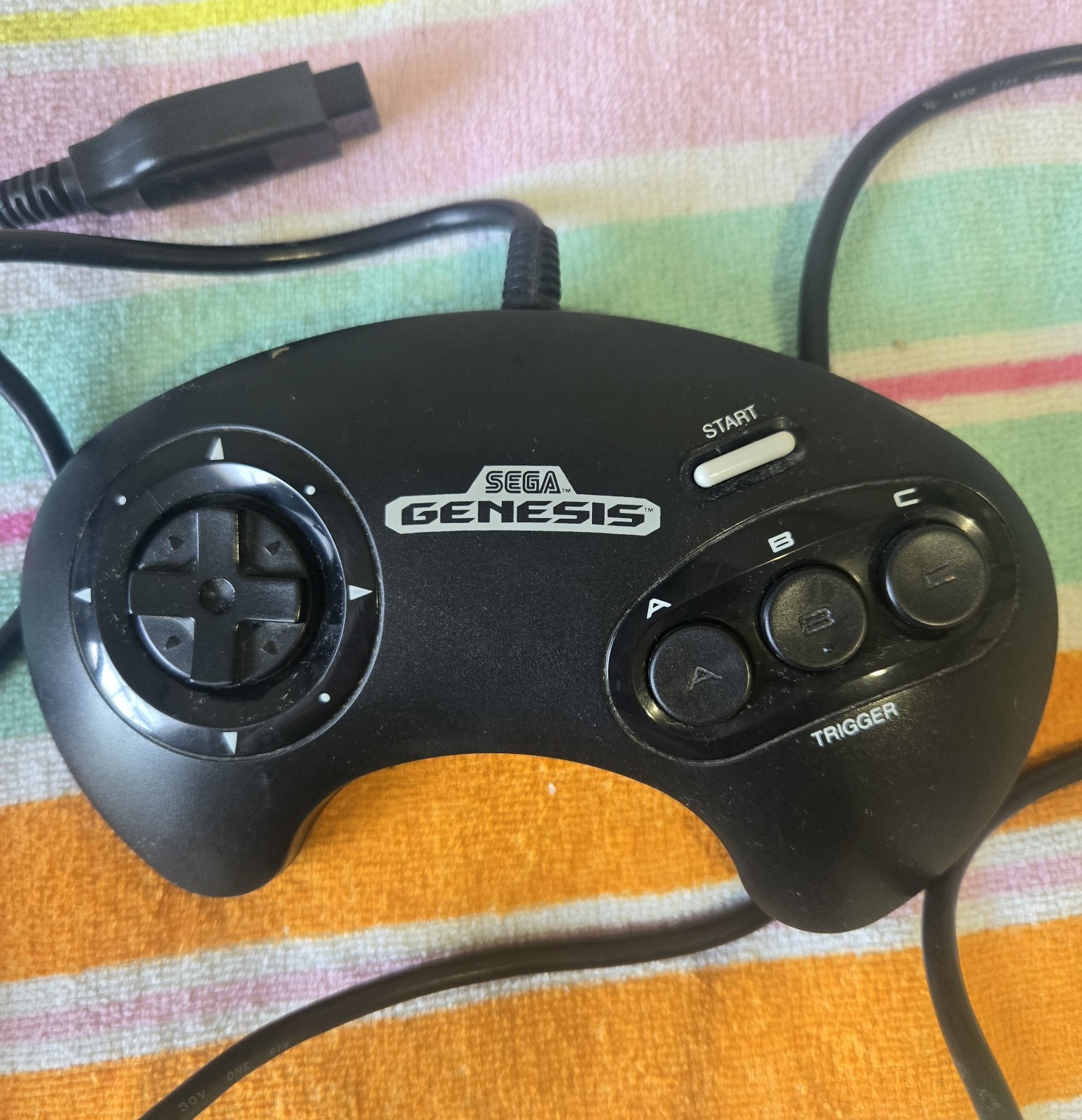 SEGA Genesis MK-1631 Console NTSC-U/C w/ Controller, RF, Power