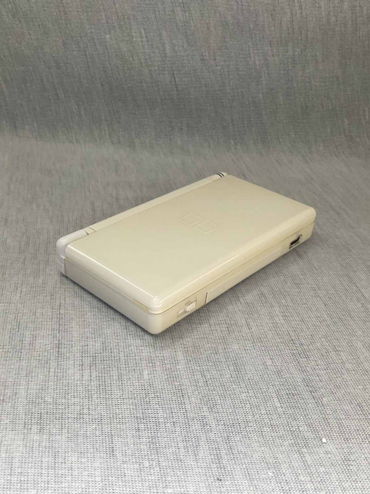 Nintendo DS Lite Console – Polar White