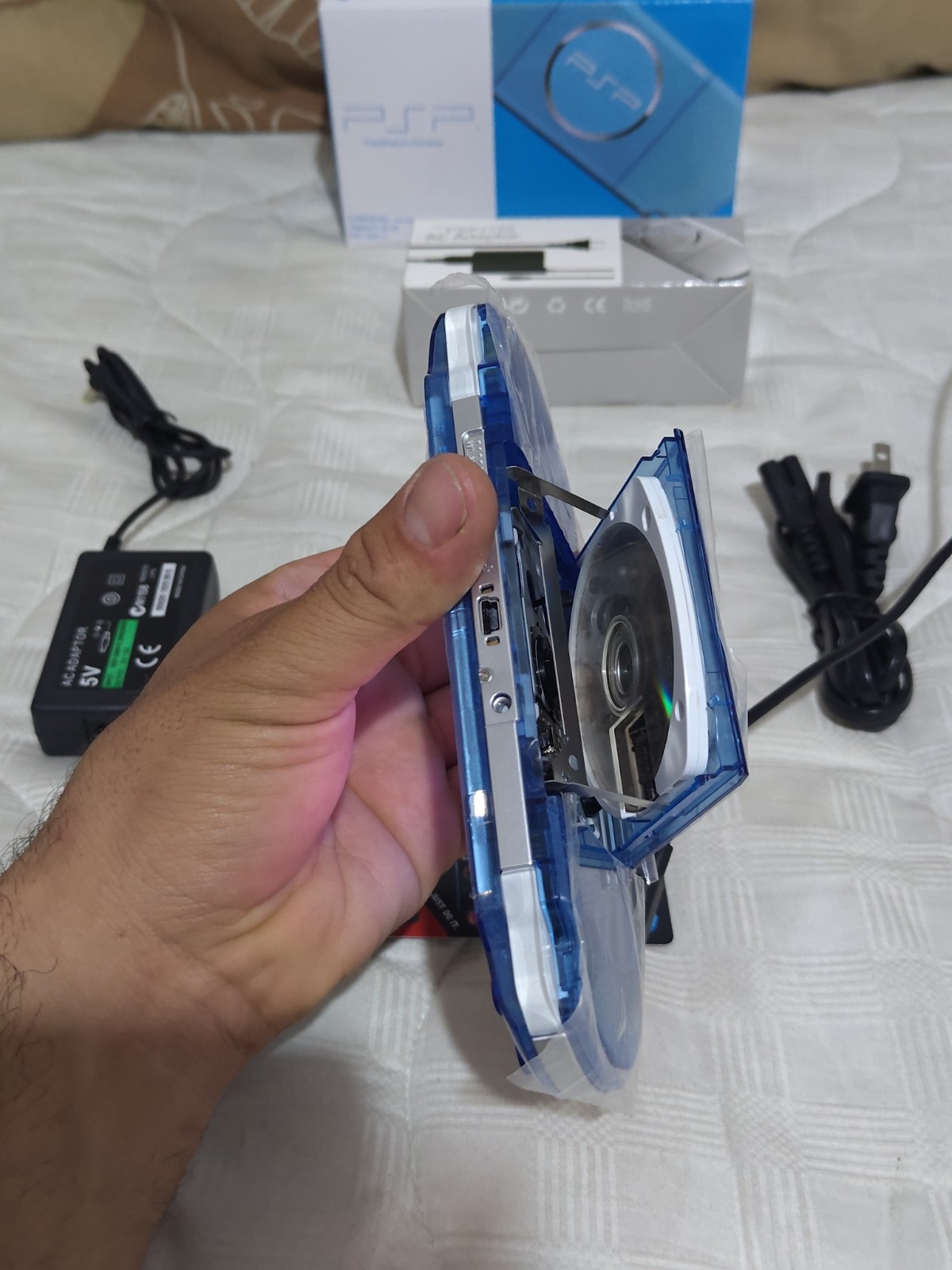 Sony PSP transparent blue with 32 GB plus games plus USB-C adapter NEW