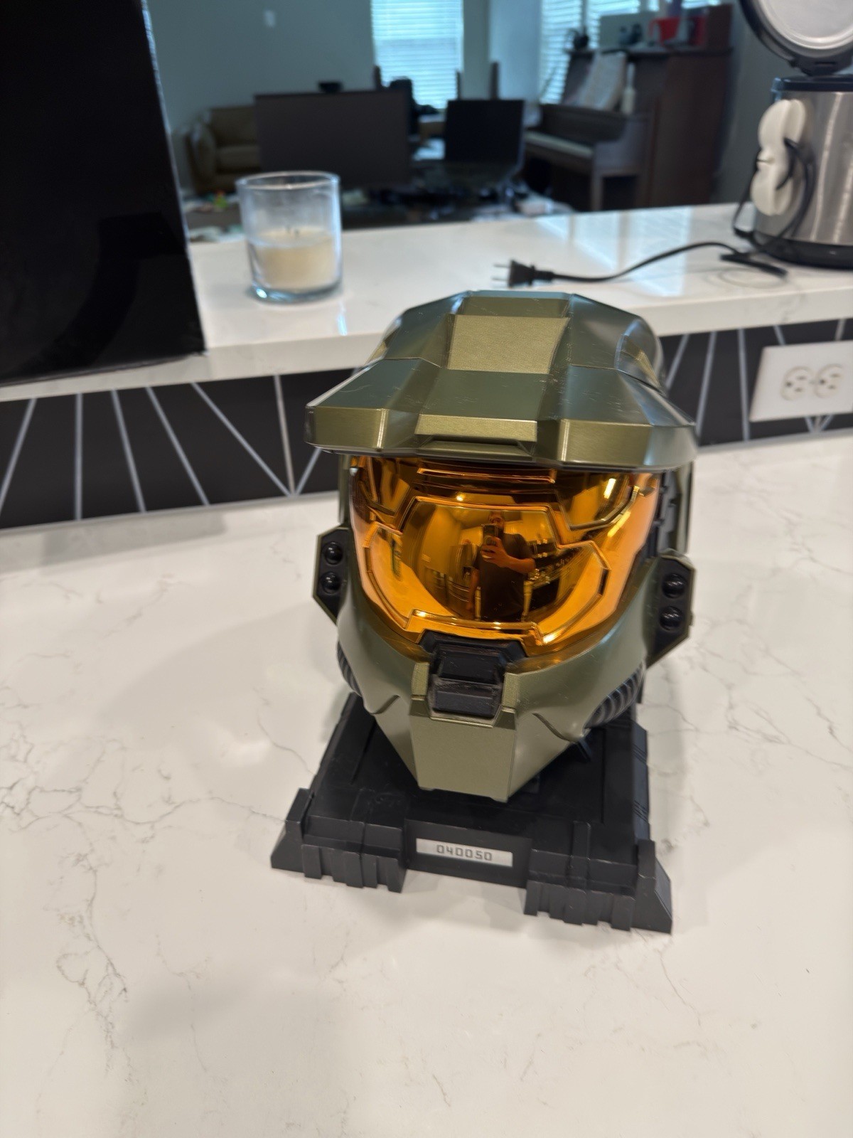 Microsoft Halo 3 Master Chief Helmet w/ Display Stand and Halo essentials.