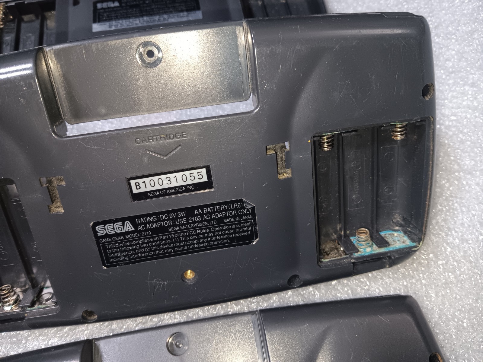 SEGA Game Gear 2110 EXACT EMPTY BACK BATTERY CORROSION X6 ONLY-INTACT-SEE ALL