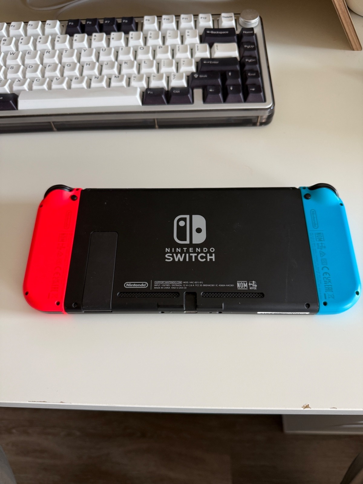 Nintendo Switch Console Blue Red Joy-Cons Bundle Dock Charger 128GB Tested
