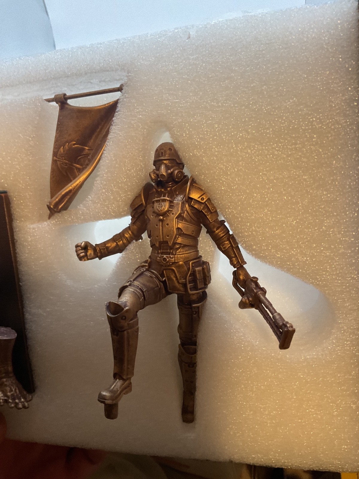 Fallout Brotherhood of Steel Bronze Colored Statue Limited Edition 209/800