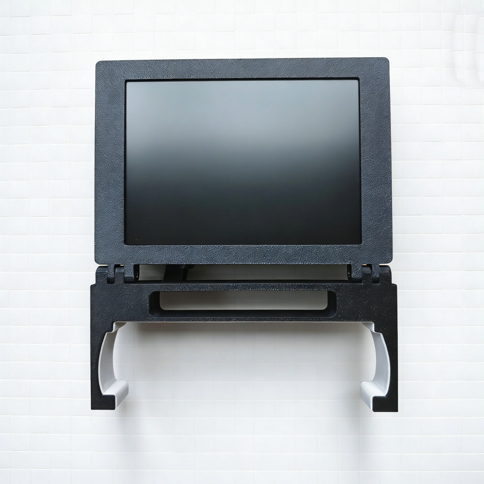 8″ SFC LCD Monitor 1024×768 720P Upscaler USB-C Plug & Play Black