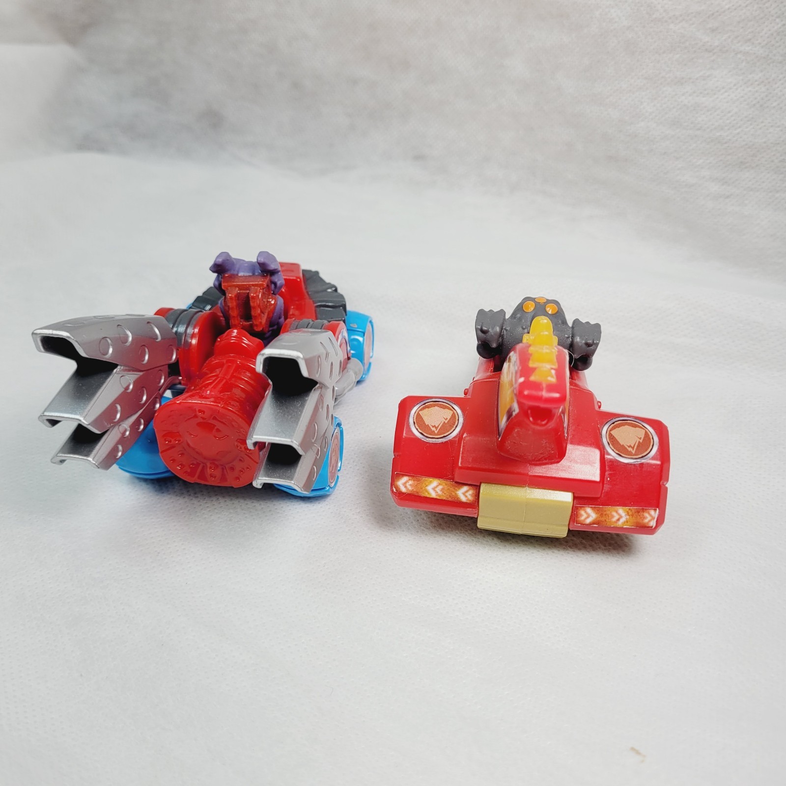 2 McDonald’s 2016 Activision Skylanders Superchargers Spitfire And Terrafin Toys