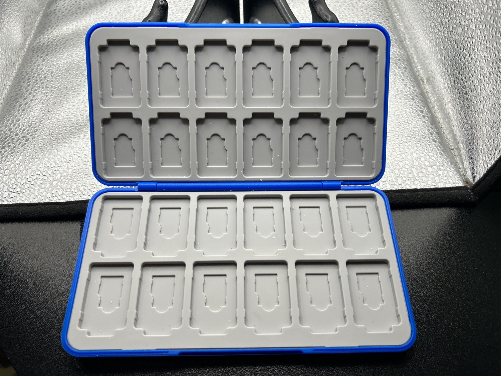 24 Game Card Case 24 Slot Storage Holder for SD Card & Switch Game Card Portable