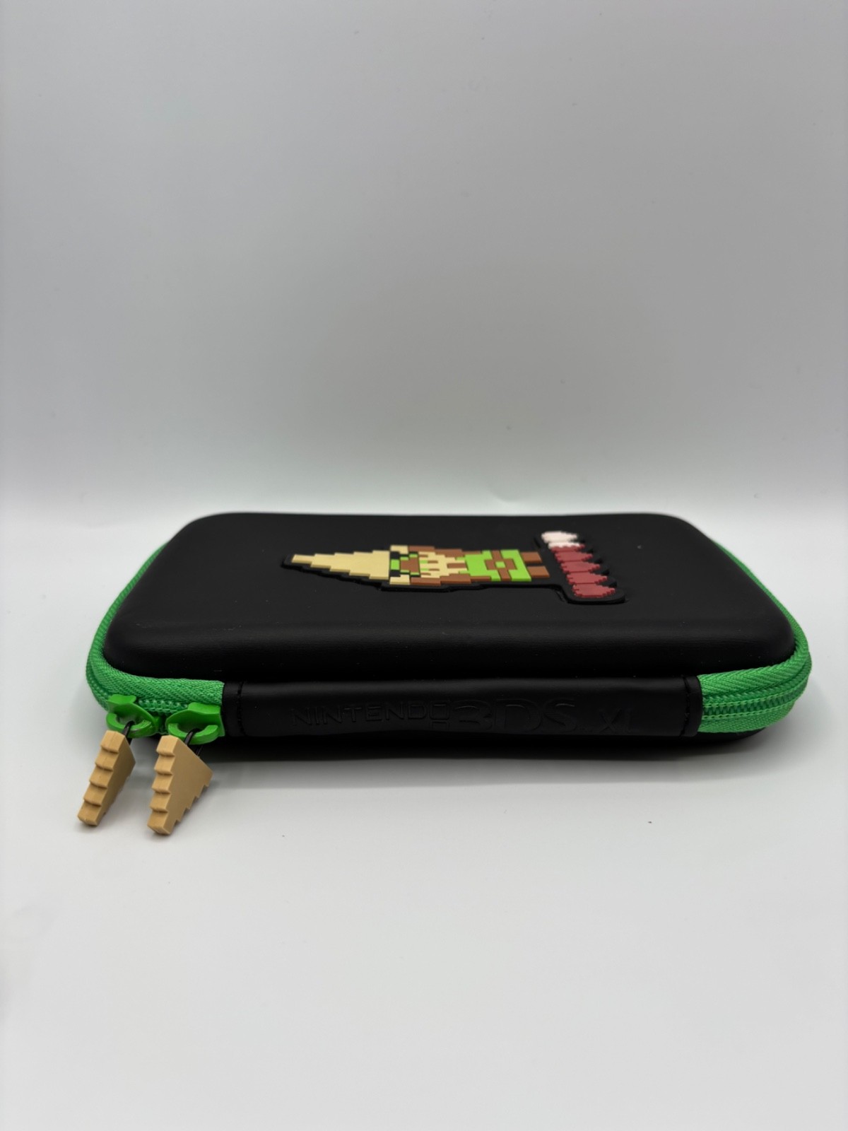 The Legend of Zelda 8bit Nintendo 3DS/3DS XL HORI Carrying Case