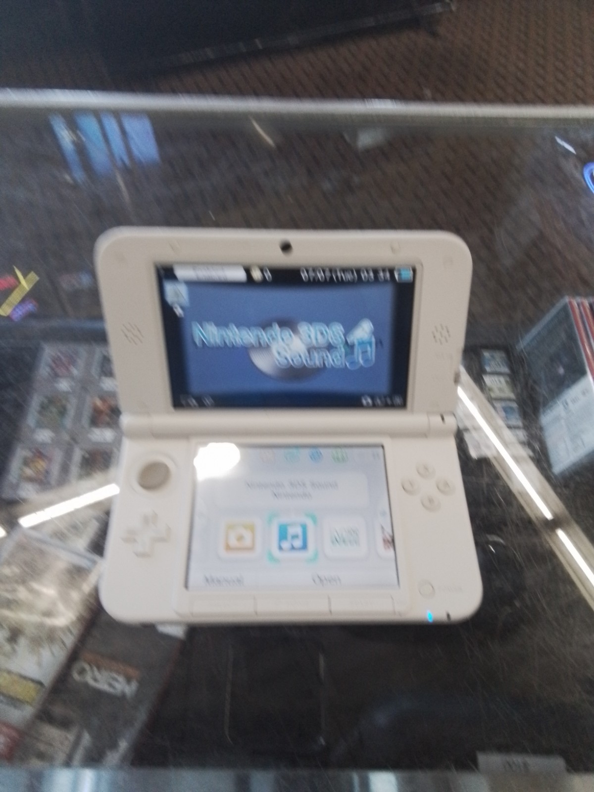Nintendo 3DS XL White Handheld System No Charger