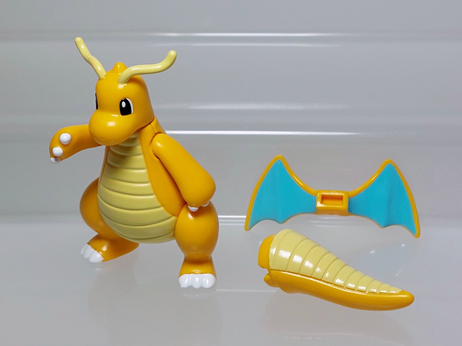 Dragonite Pokemon MetaColle Metal Diecast Figure Takara Tomy 2017 Japan 2.4in