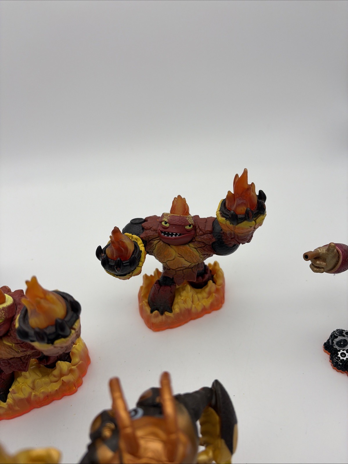 Skylanders Giants Series Lot of 10 Figures Bouncer Eye Brawl Swarm Cinder
