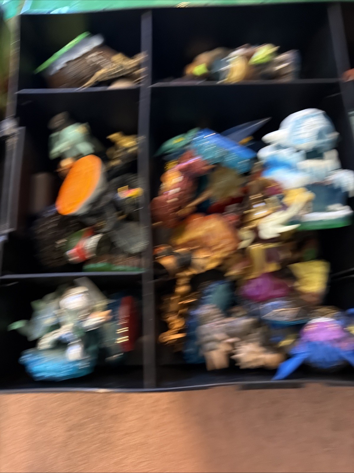 Skylander Lot 75+ Pieces – 3 Carrying Cases.