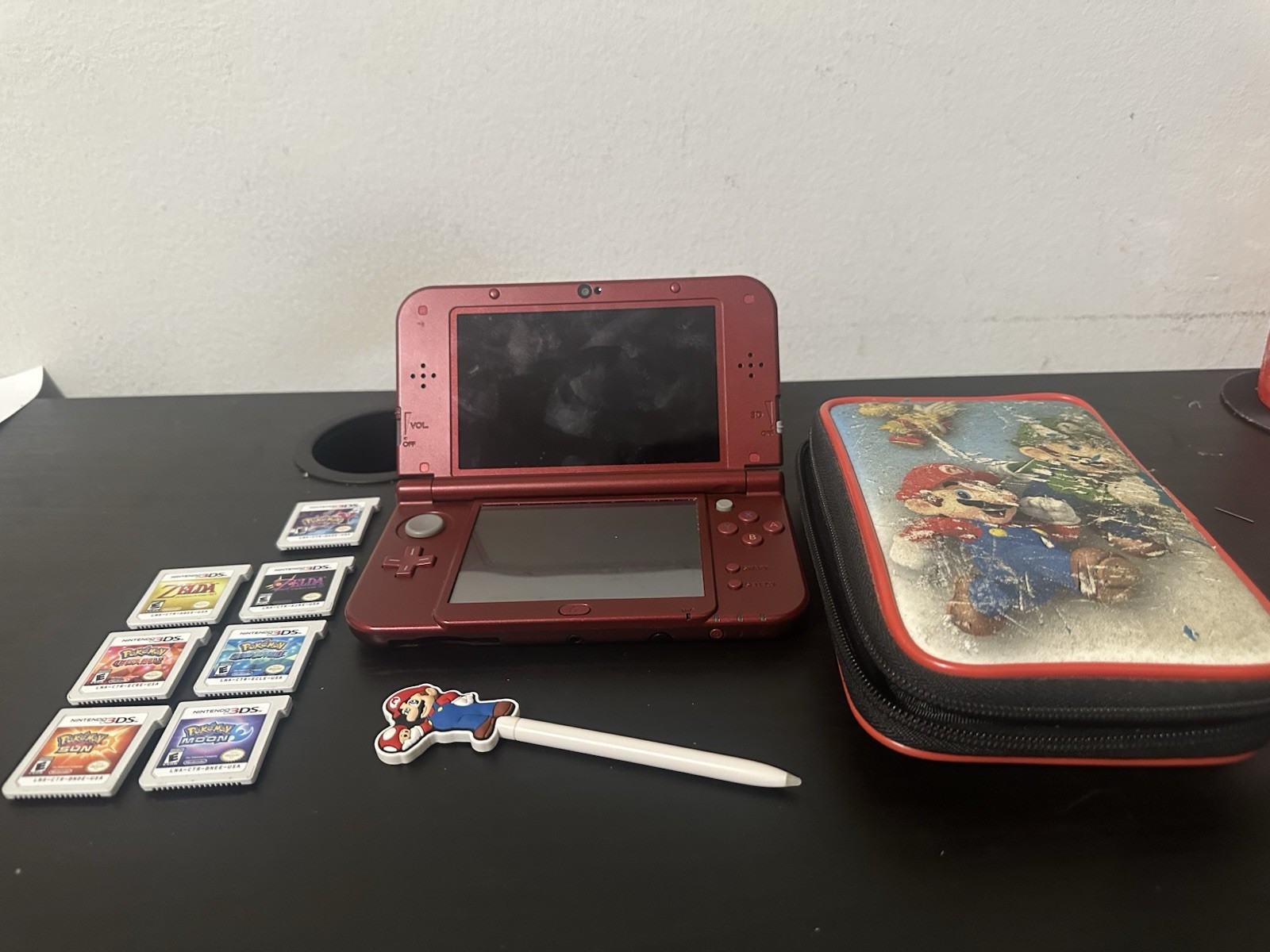New nintendo 3DS XL Red W/ Carrying Case| 7 Working Games|Charger