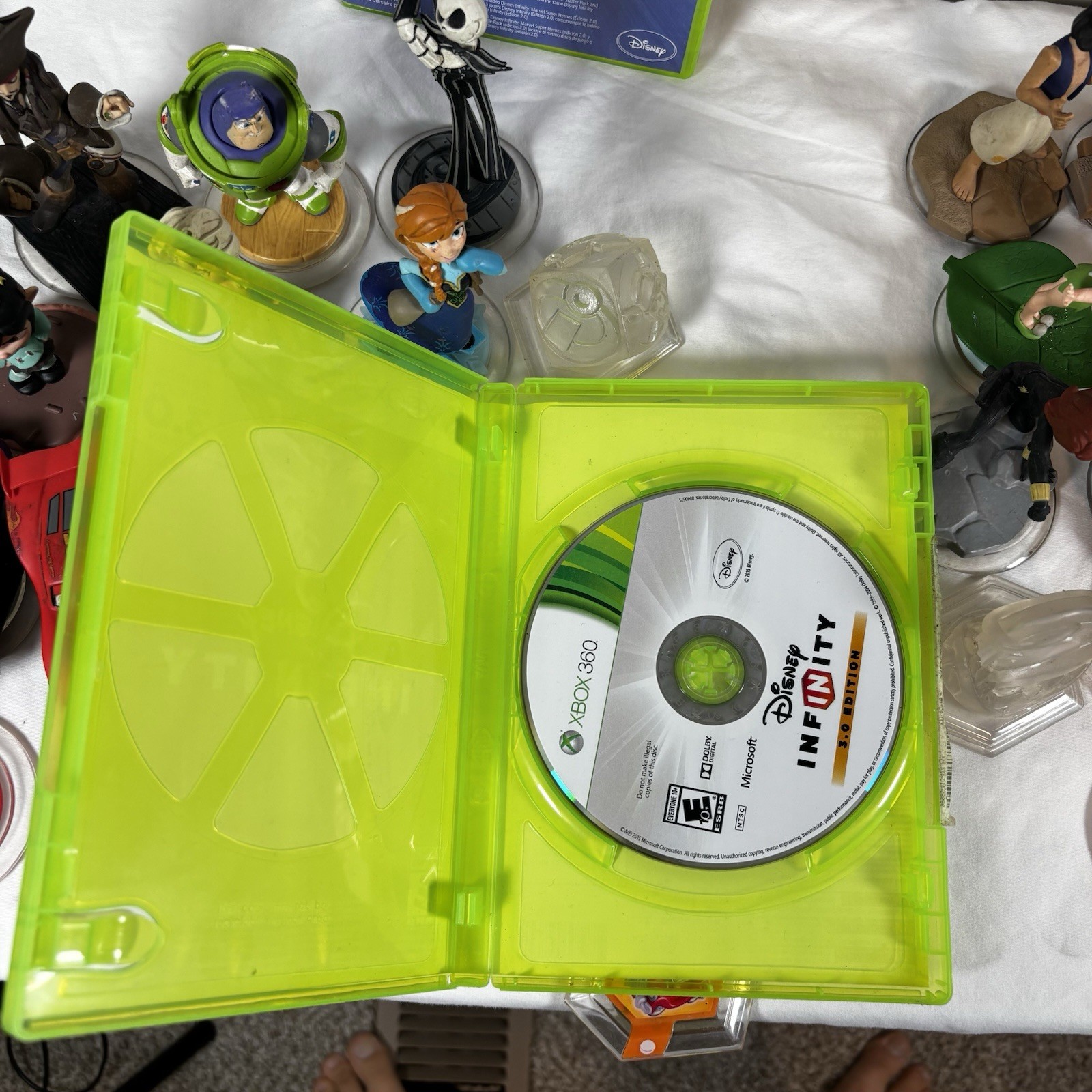 Disney Infinity Xbox 360 Mega Bundle – 32 Figures, 1.0, 2.0 & 3.0, Portal, Games