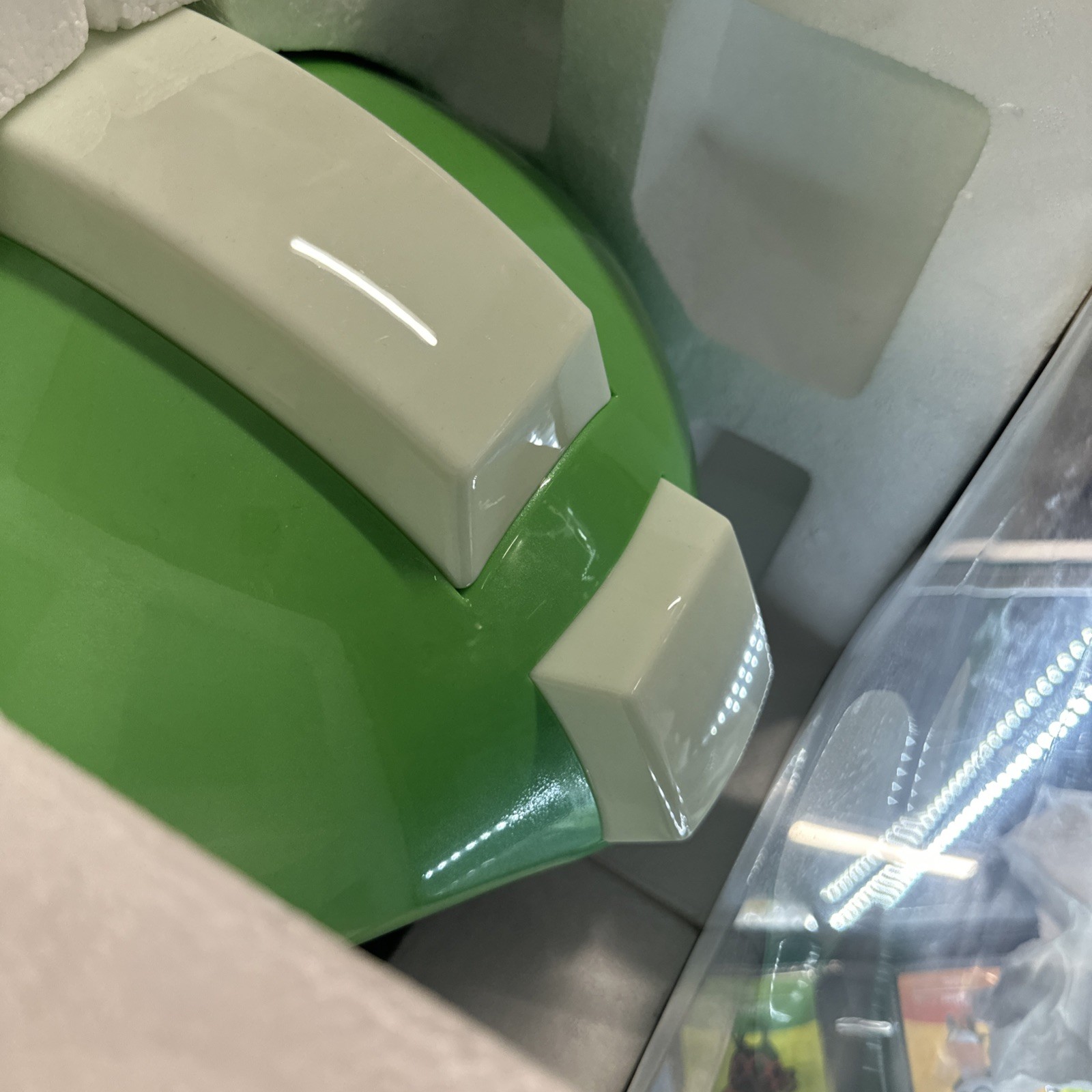 Capcom Wearable Mega Man Leaf Shield Green Replica Helmet Collector’s Edition