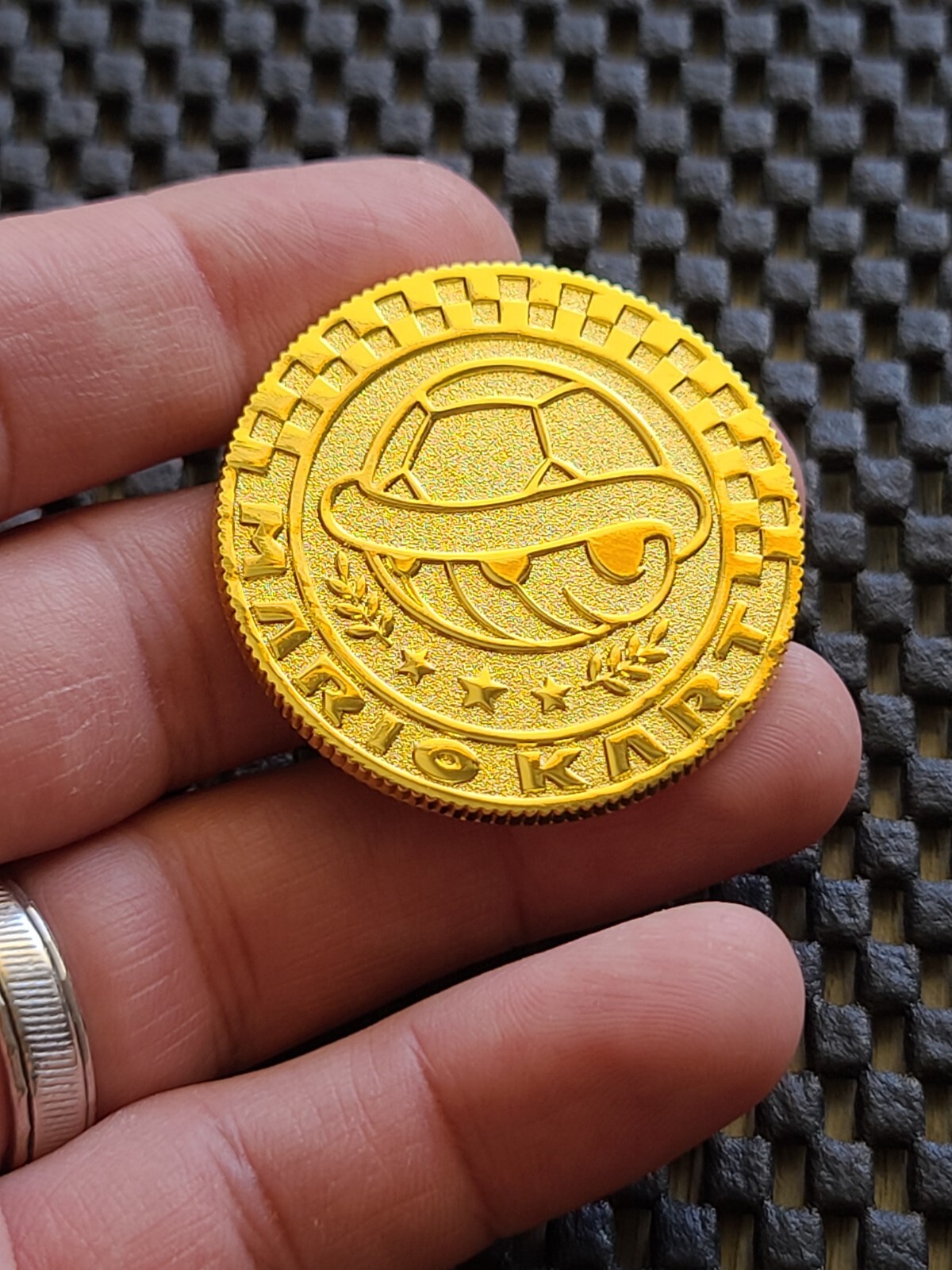 Nintendo Super Mario Coin Kart 8 Deluxe Switch Coin Medal Rare Promo SHELL CUP