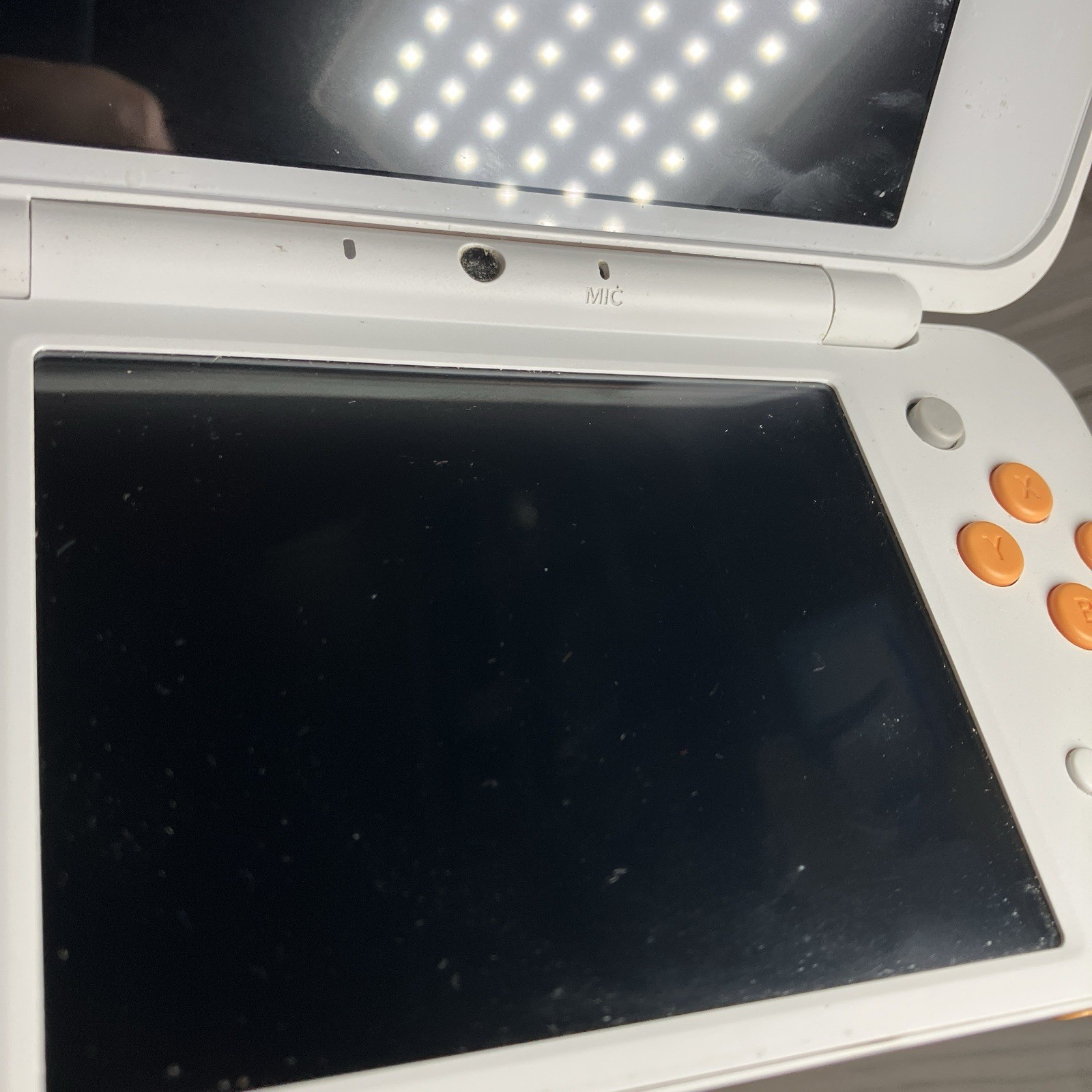 New Nintendo 2DS XL White & Orange TESTED & WORKING W/ Charger Stylus Mario Kart