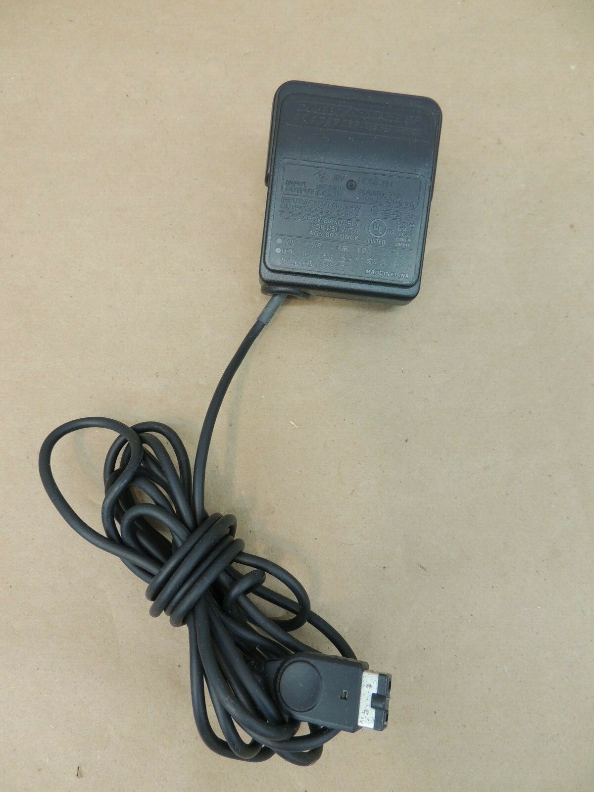 GAMEBOY ADVANCE SP AC ADAPTER AGS-002(JPN/USA) 5.2V 320mA CLASS 2