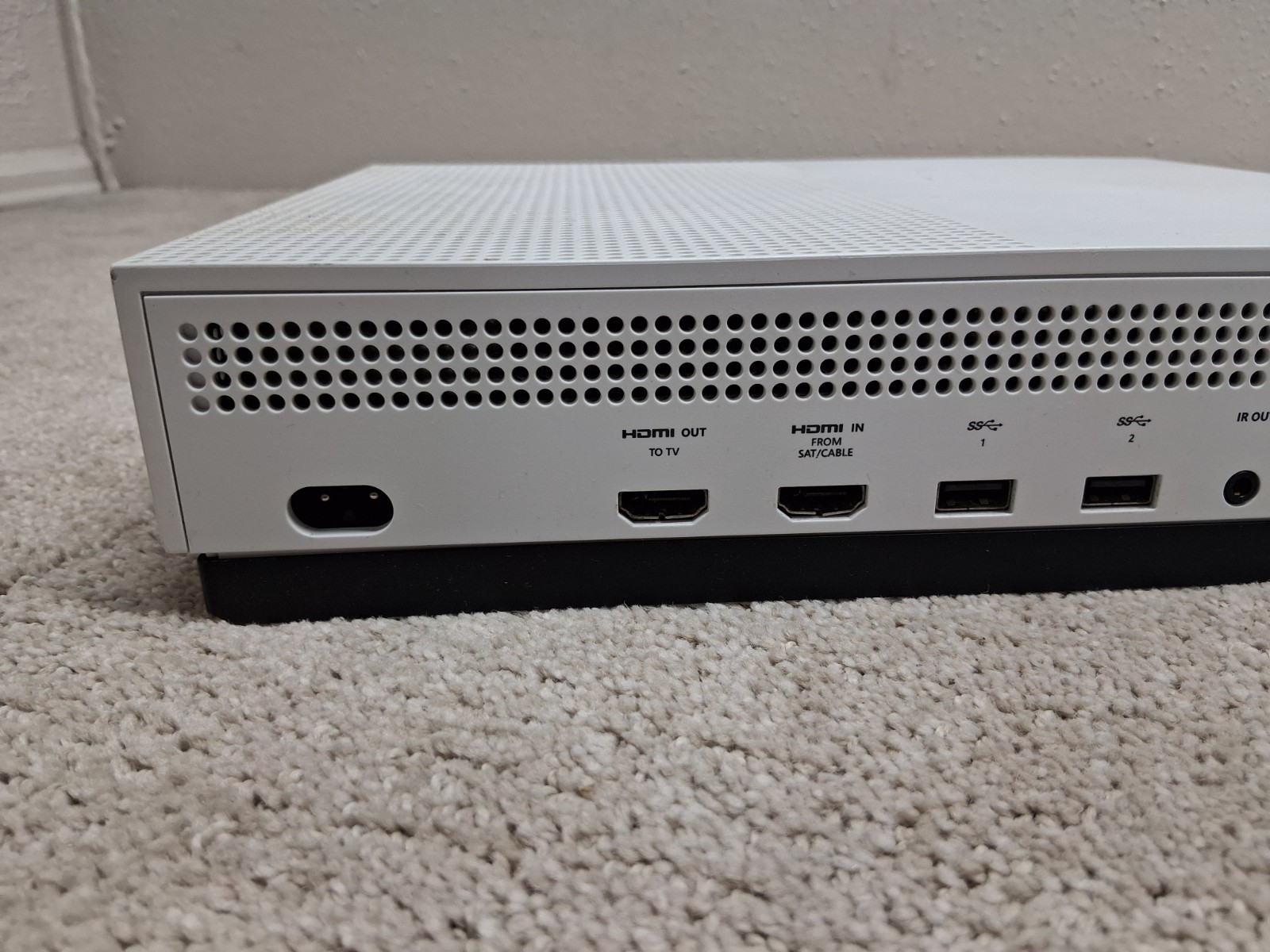 Microsoft Xbox One S White Model 1681 Powers On But HDMI Port Isn’t Working