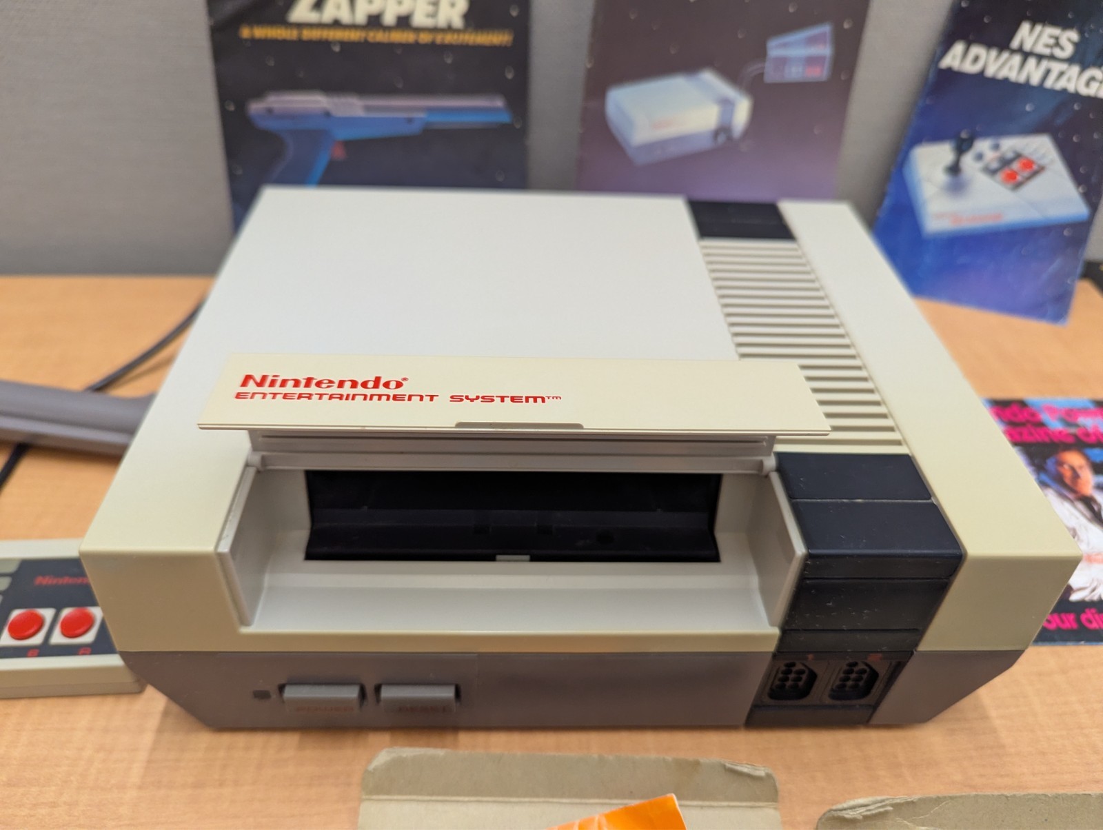 VTG 1985 All Original Nintendo NES console, 5 Games, original poster & manuals🔥