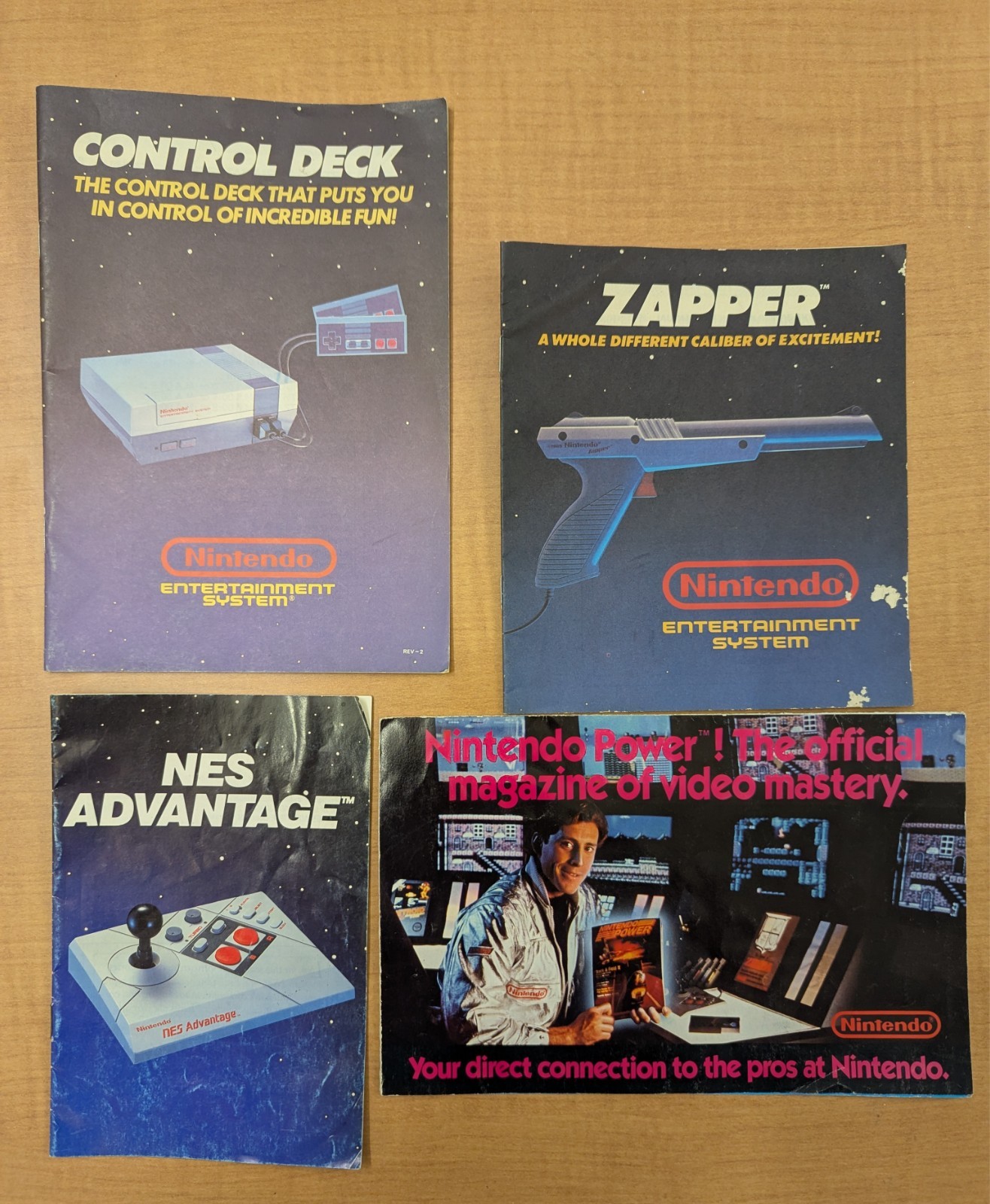 VTG 1985 All Original Nintendo NES console, 5 Games, original poster & manuals🔥