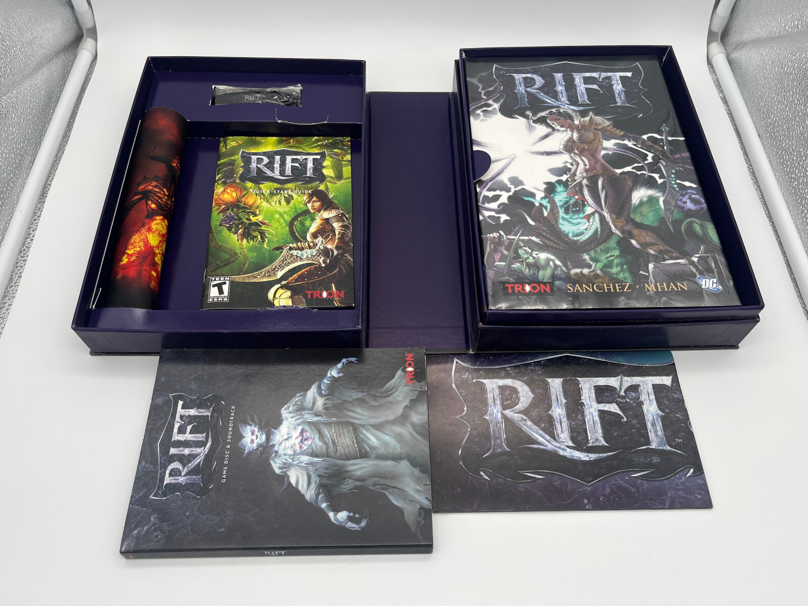 Rift: Collector’s Edition PC 2011 Trion Open Box Discs USB Map Mousepad