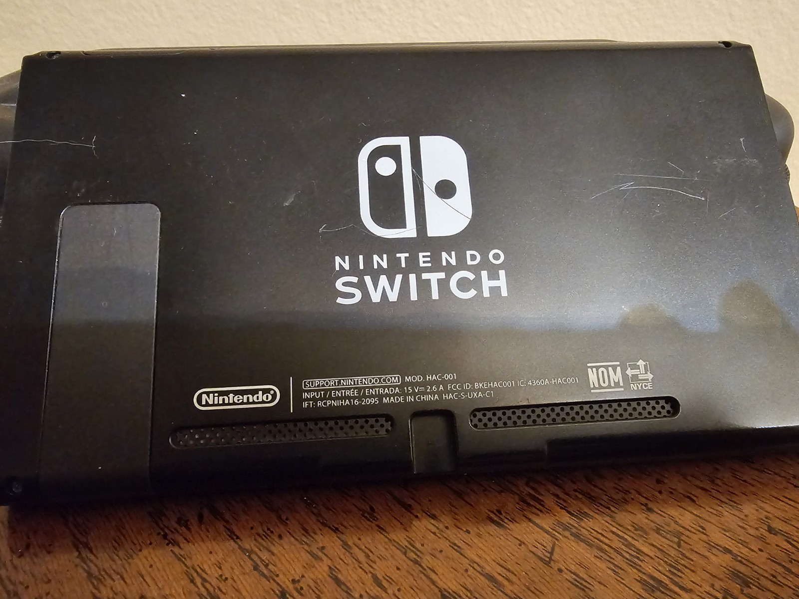 Nintendo Switch Console HAC-001 w/ Accessories – USED GOOD CONDITION