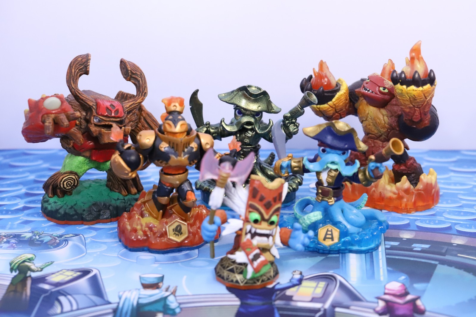 Activision Skylanders Giants and Regular Series 1 and 2 – Lot of 6 Figures