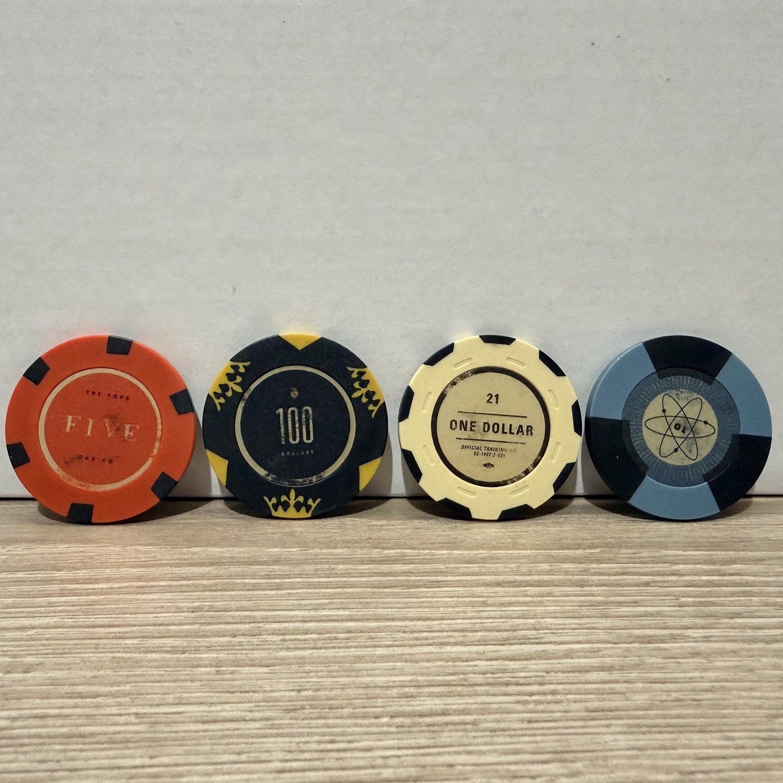 Fallout New Vegas Poker Chips Lot Of 13 W/Platinum Lucky 38
