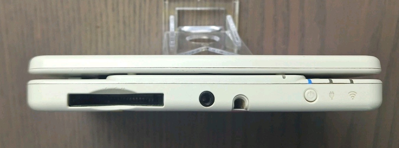 Nintendo New 3DS White | Charger + 32GB SD Card | Region Free | USA Seller