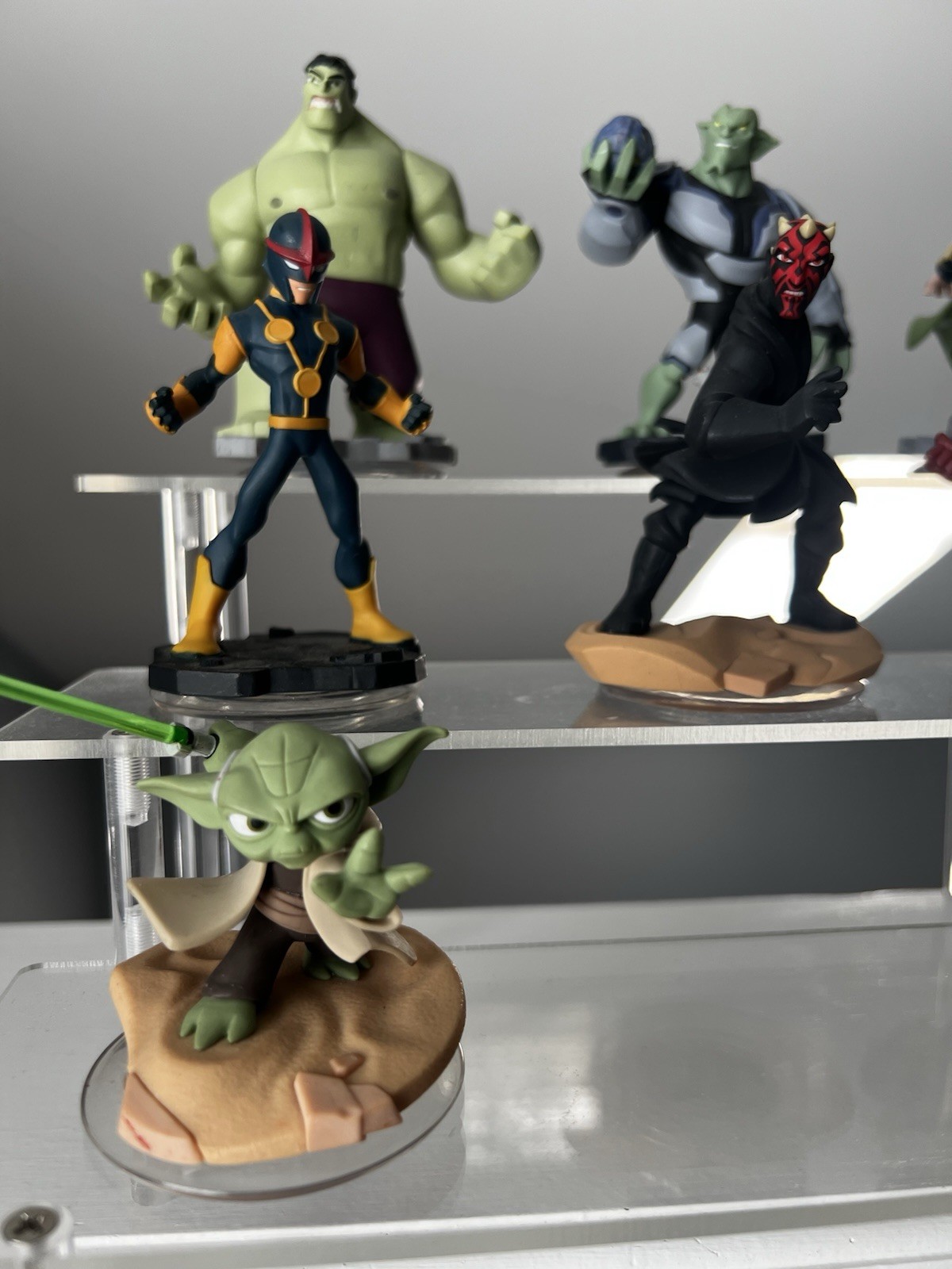 Disney Infinity Figure Lot 8 Marvel 2.0/Star Wars 3.0 Captain America Hulk Yoda