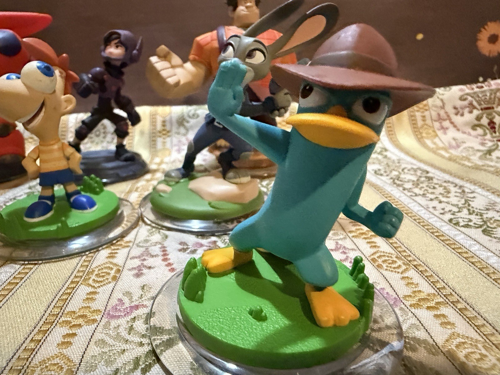 Disney Infinity Phineas Agent P Sorcerer Mickey Elsa Anna Merida Big Hero 6 LOT