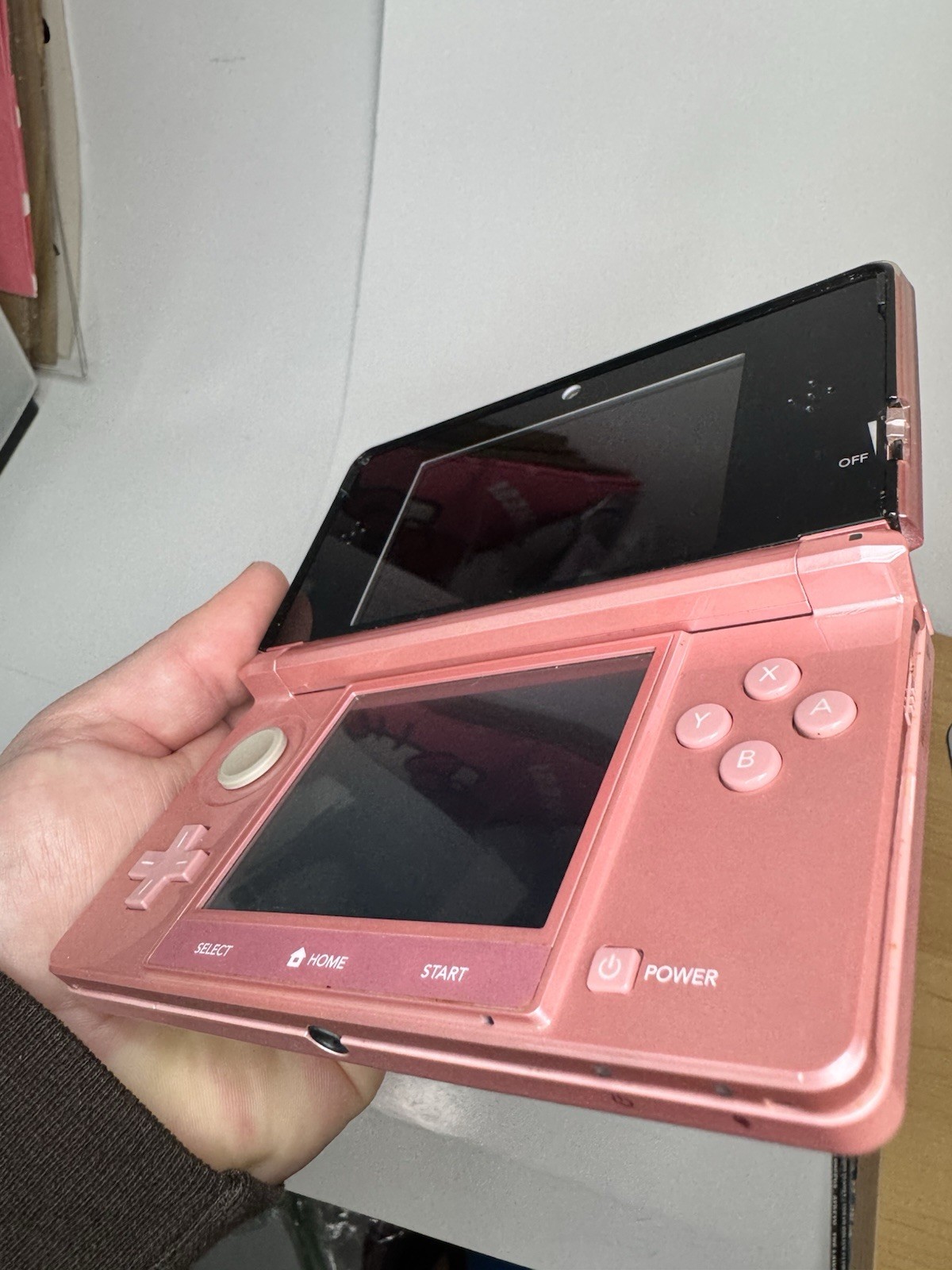 Nintendo 3DS Pink Handheld Console Wi-Fi, Headphone Jack, Box Dock Manual (READ)