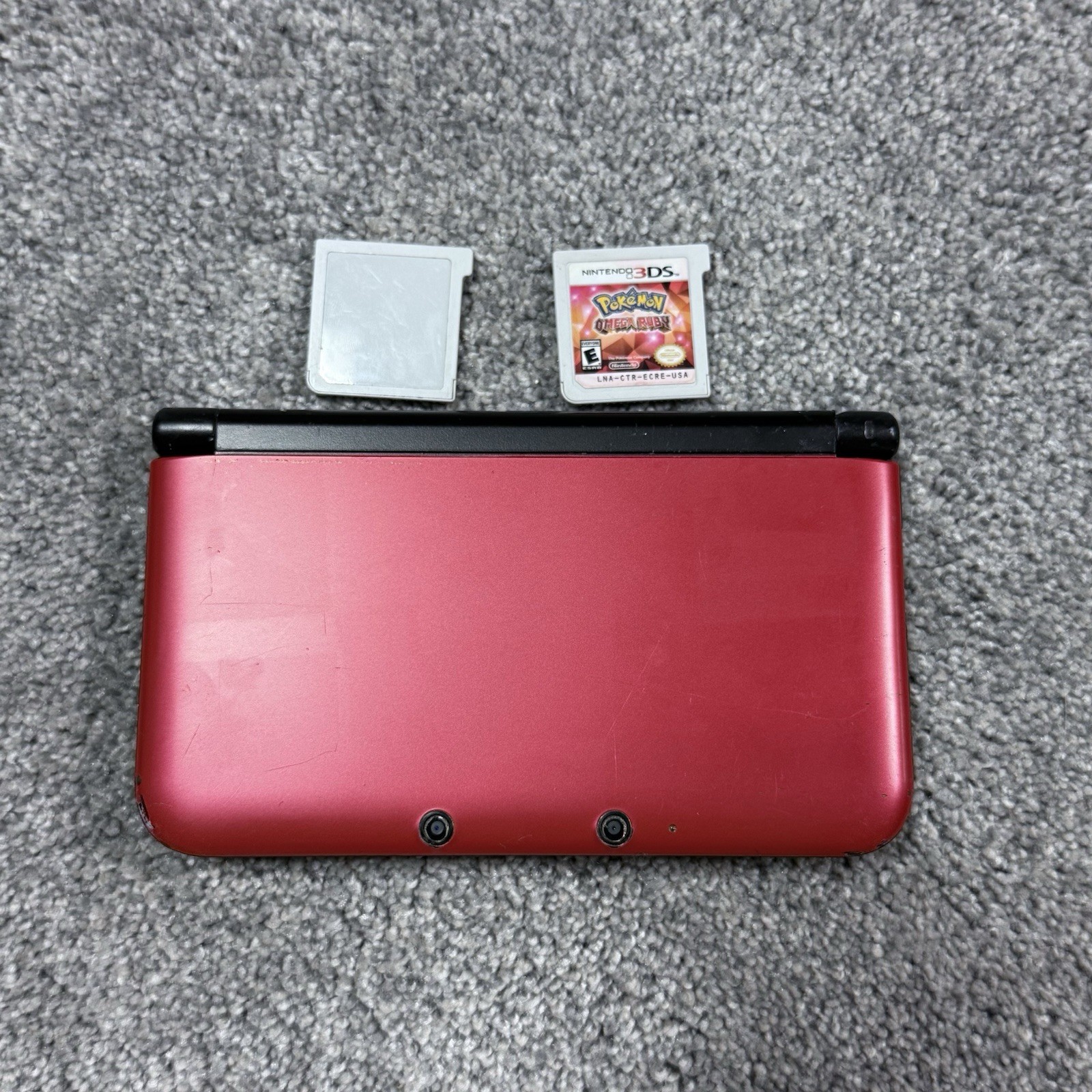 Nintendo 3DS XL Red Black Handheld Console+Animal Crossing & Pokémon Omega Ruby