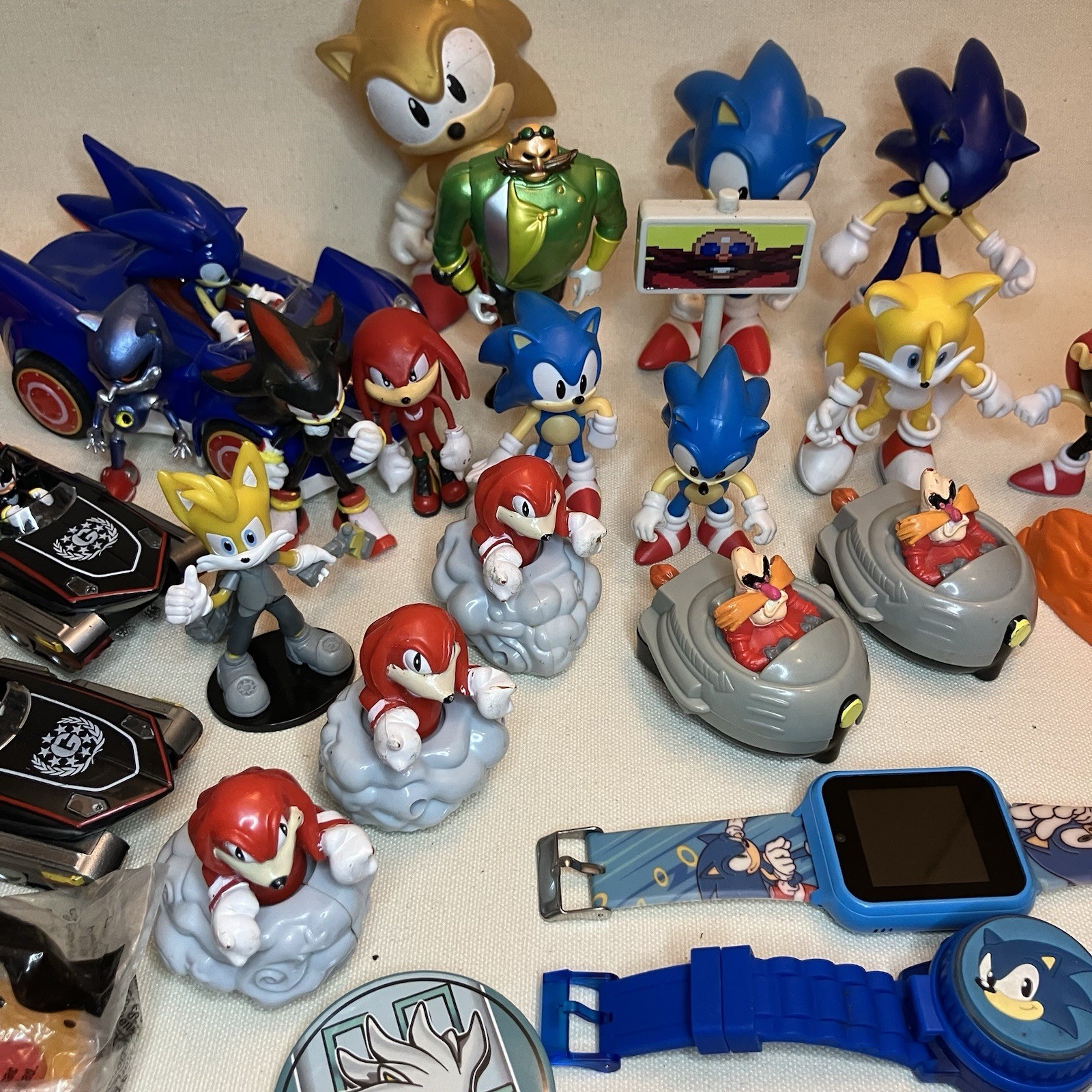 Sega Sonic The Hedgehog Mixed Lot Of Toys, Figures & Collectibles