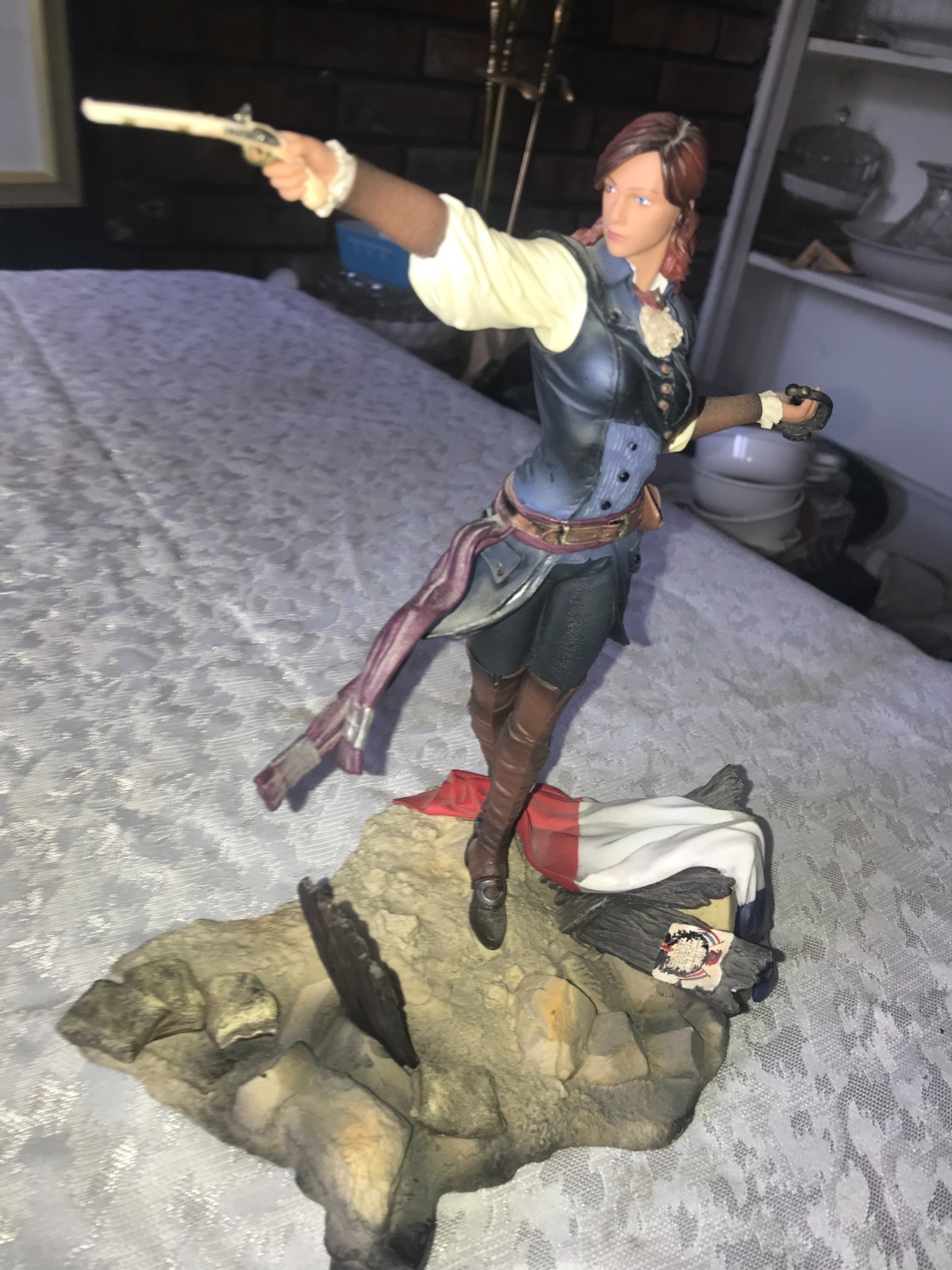Rare UBISOFT ASSASSINS CREED Unity ELISE The FIERY TEMPLAR Collectable STATUE 9½