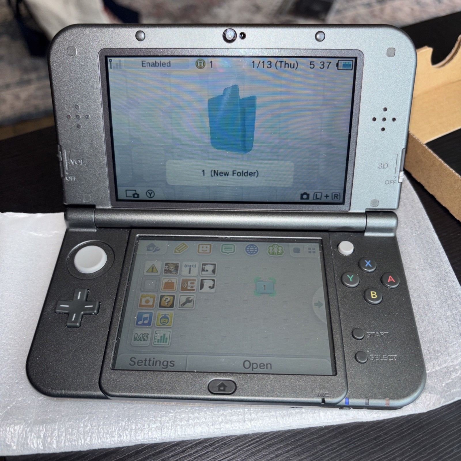 Nintendo New 3DS XL Handheld System Hyrule Edition Complete in Box Zelda Gold