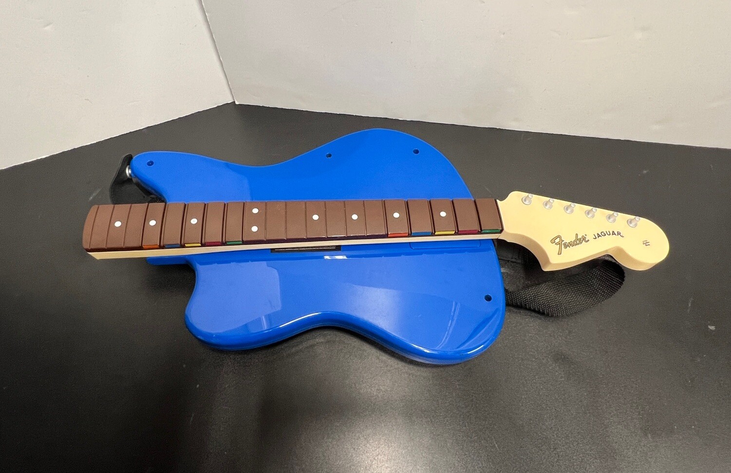 Fender Jaguar Wireless Blue Guitar Xbox One w/Strap – Lights up Untested