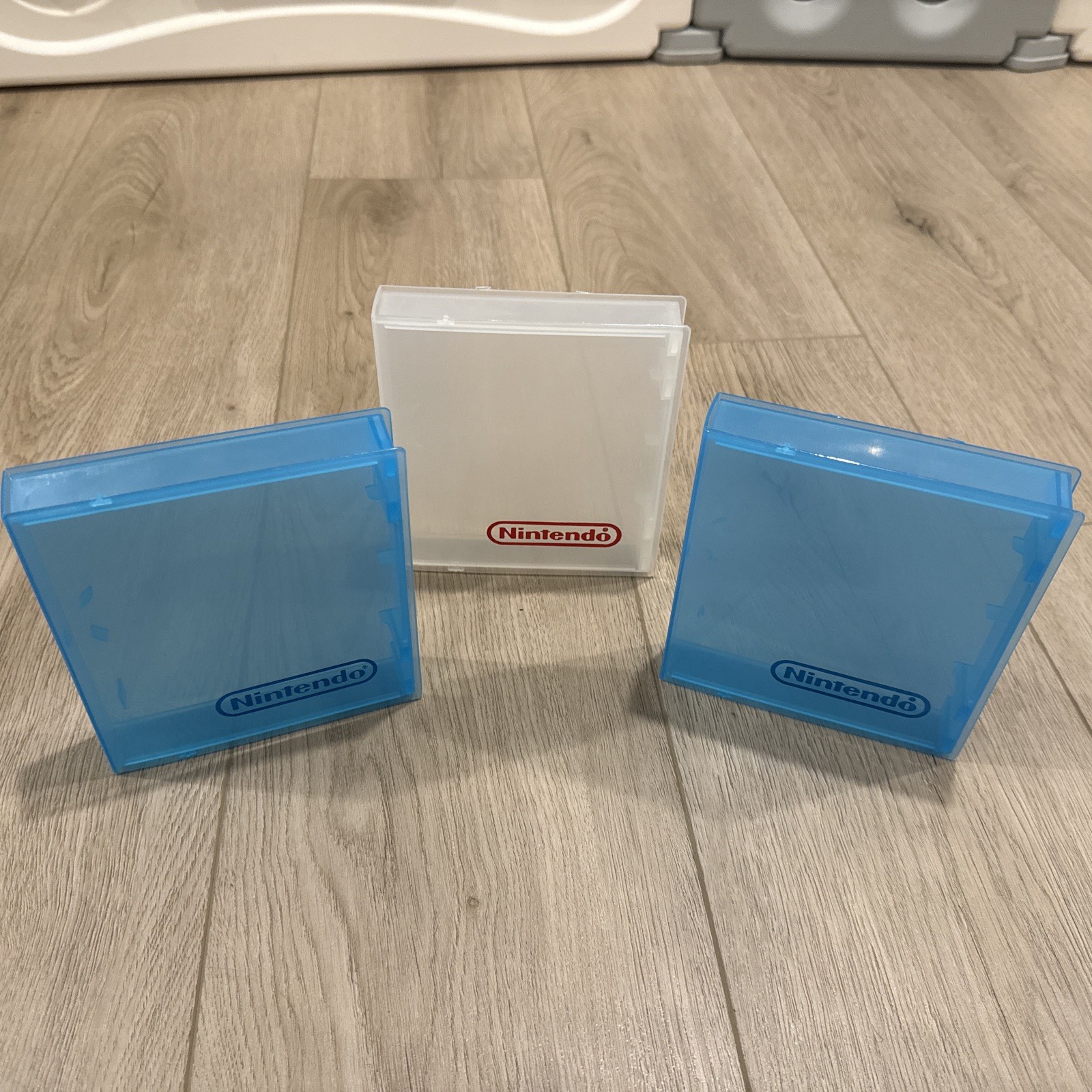 Lot of 3 Nintendo NES Plastic Clamshell Hard Case Logo Clam Shell Clear Blue OEM