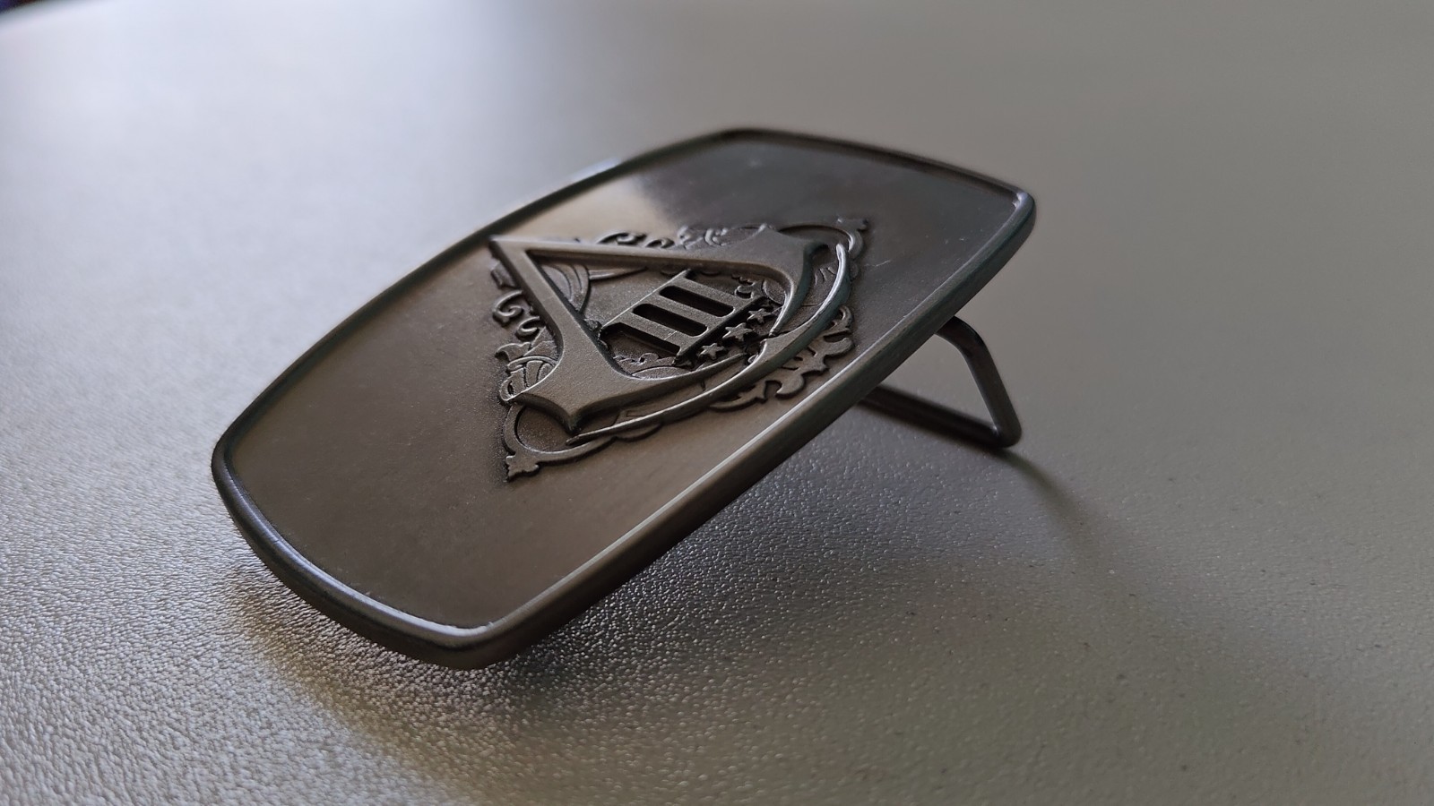 2012 Limited Edition Assassin’s Creed III Metal Belt Buckle Collectible