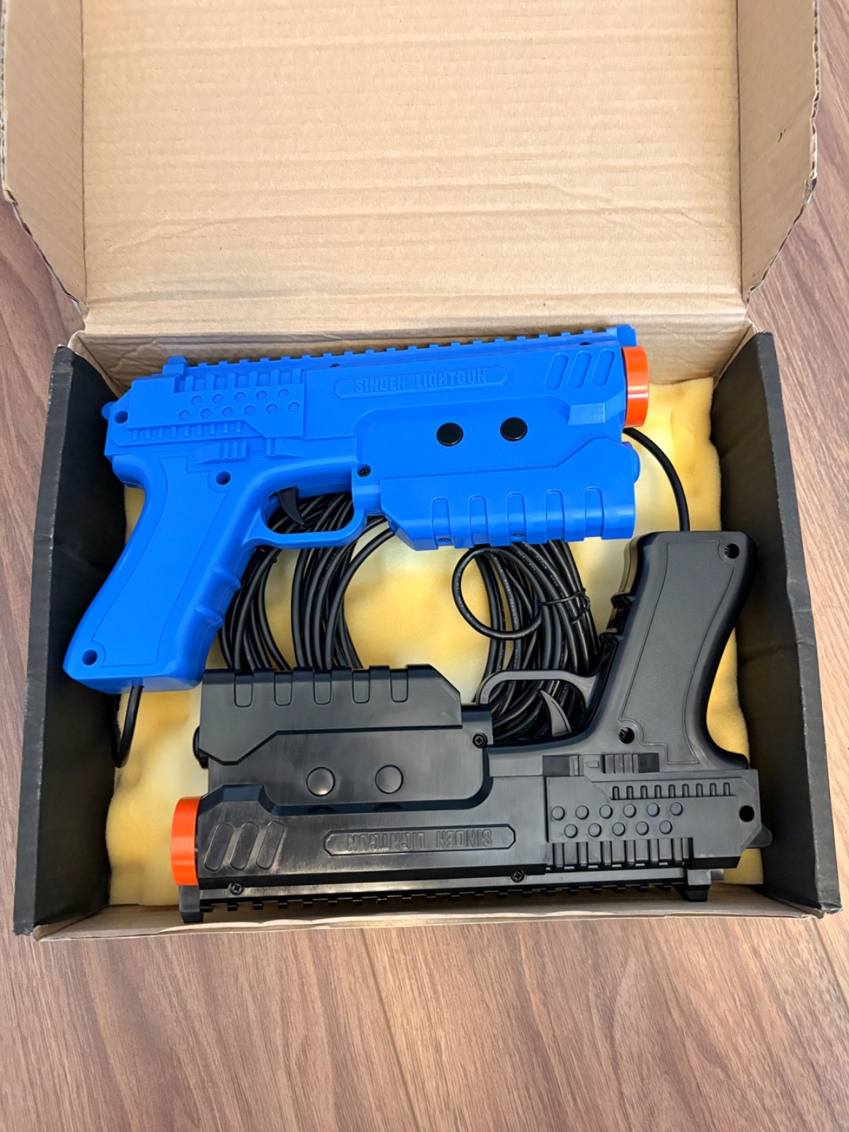 Sinden Lightgun Light Gun Pair (Blue & Black) – Original Box