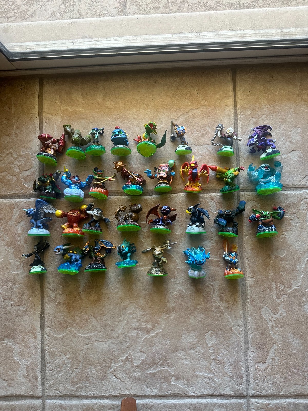 Full Skylanders Spyro’s Adventure (Except Trigger Happy) Figure Lot