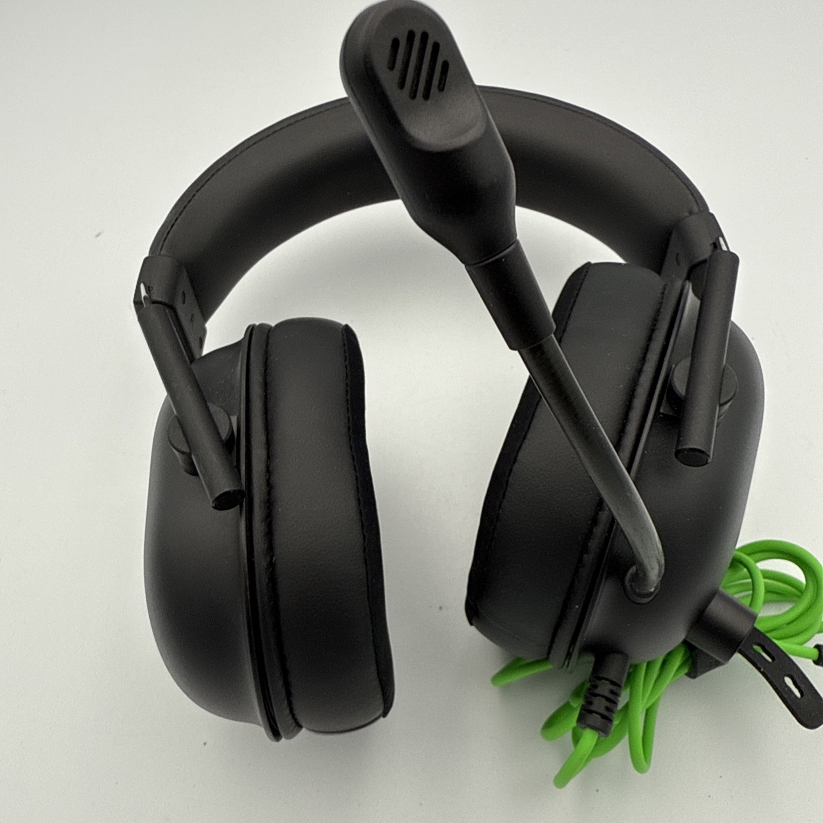 Razer BlackShark V2 Wired Gaming Headset – THX Spatial Audio – Tested Working