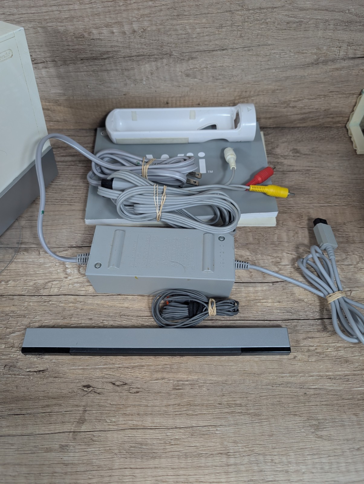 Nintendo Wii RVL-001 Console Bundle Cords Accesories Tested Working