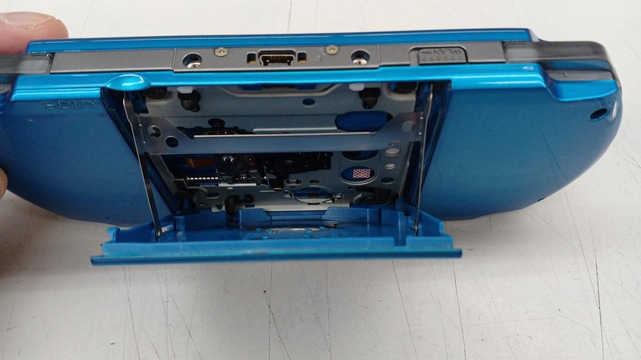 Sony PSP 3000 VB Console Used, External Battery, Screen Dirt