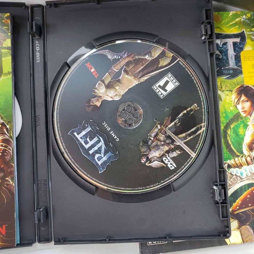 Rift PC game DVD-ROM CIB w/ poster