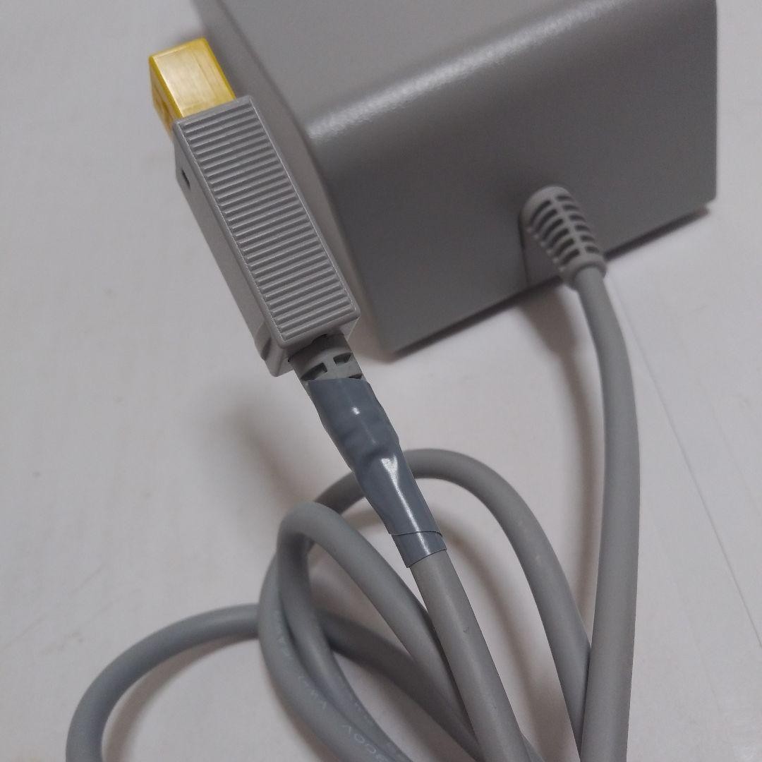 Nintendo Wii U basic set 8gb White Tested Woking Box Cable USED