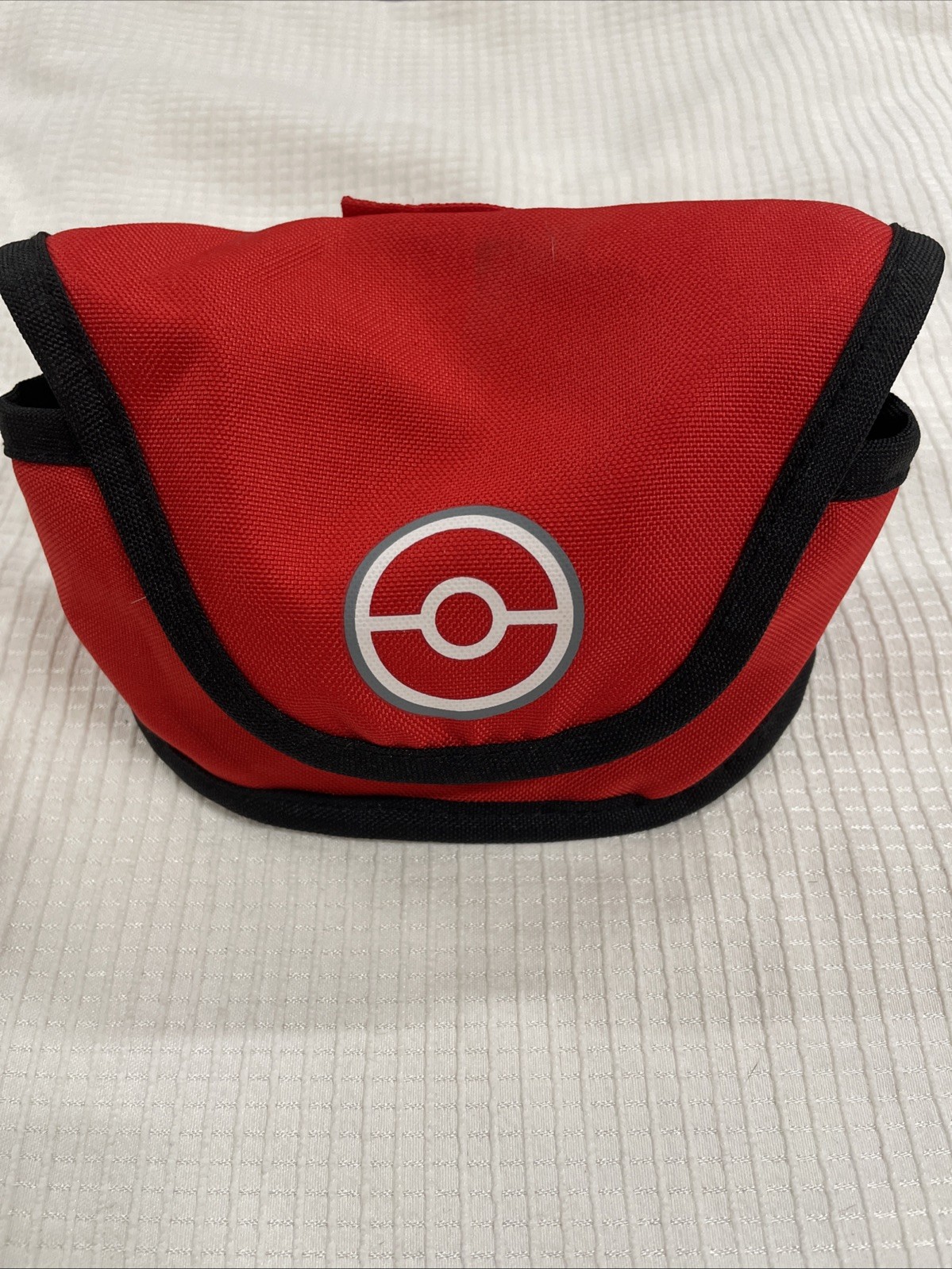 2016 Tomy Pokemon Nintendo Red Trainer Kit Bag Carrying Case