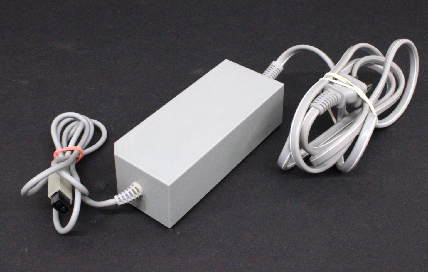 Nintendo Wii RVL-001 Gaming Console w/ Cords No Controllers/Sensor Tested Works